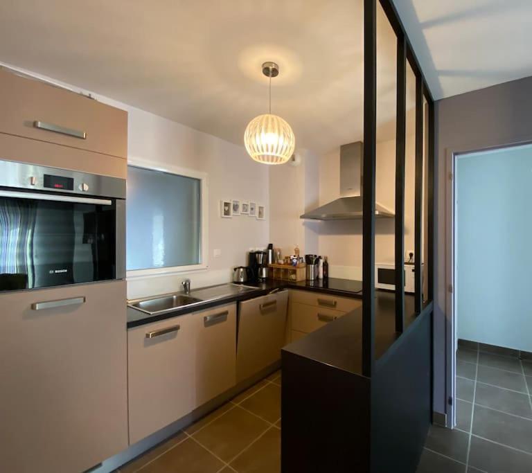 Superbe Appartement Terrasse, Proche De La Plage Bénodet Eksteriør bilde